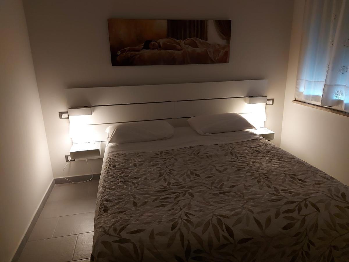 Fare Bnb - Room Del Parco Reggio Emilia Exterior foto