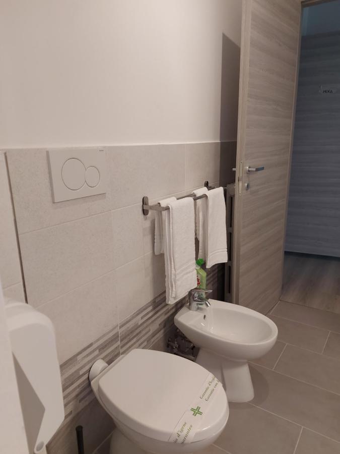 Fare Bnb - Room Del Parco Reggio Emilia Exterior foto
