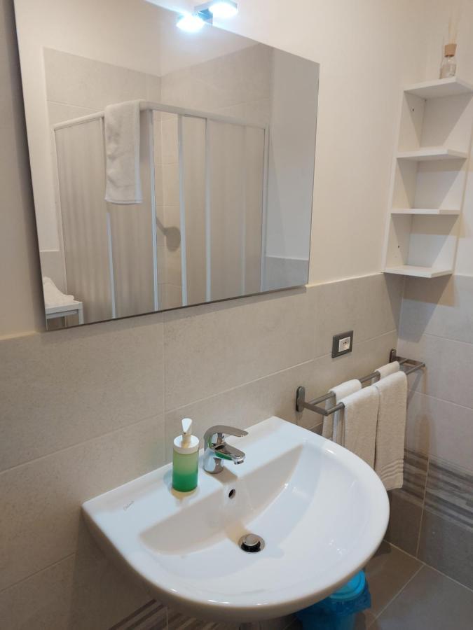 Fare Bnb - Room Del Parco Reggio Emilia Exterior foto